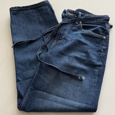 Pantaloni baggy