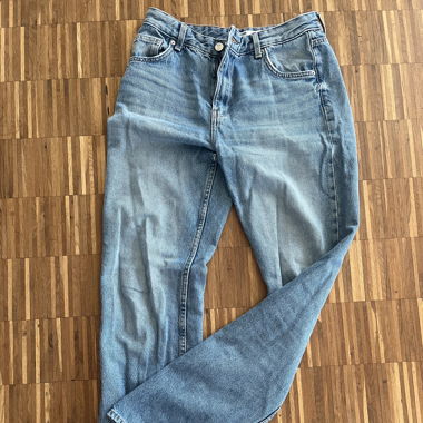 wide jeans