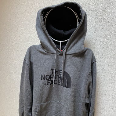 Pull à capuche 