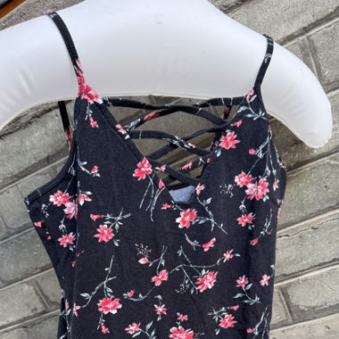Top mit floralem Muster