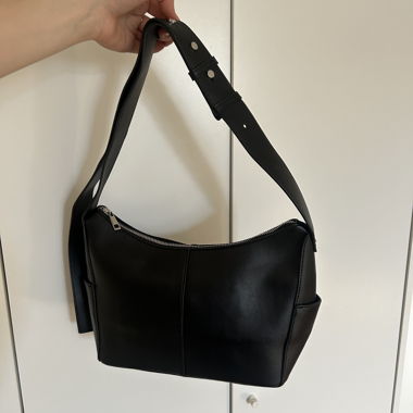 Black shoulder bag