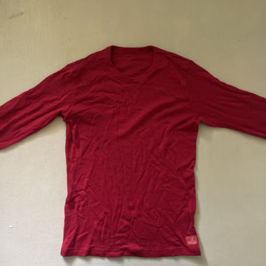 T-shirt rouge à manches longues