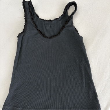 Top noir Brandy Melville