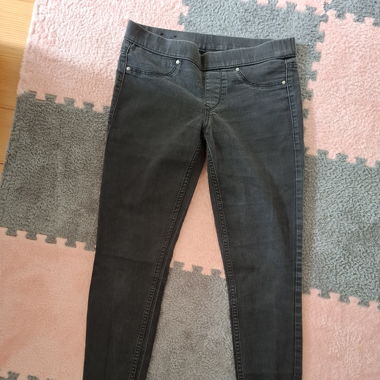 Divided Jeans