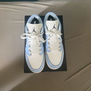Jordan 1 Low / hellblau 