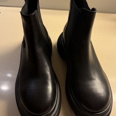 Elena Iachi Chelsea Boots