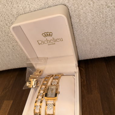 Uhr und Armband Richelieu nie getragen