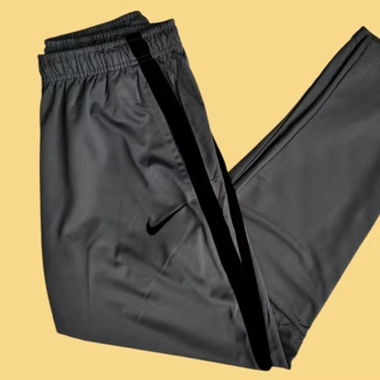 Nike Ultralight Training Pants / Large