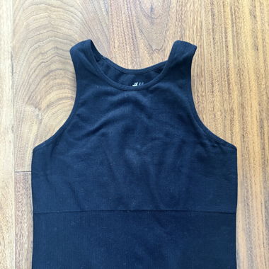black H&M tanktop