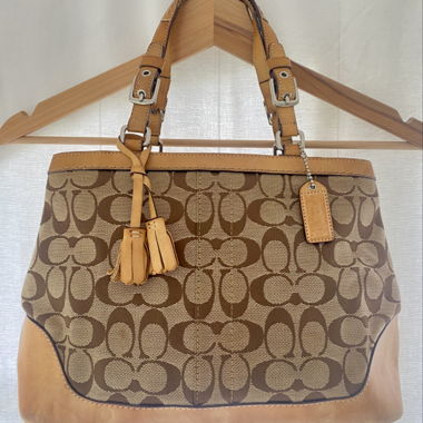 Vintage Coach Caramel Shoulder Bag