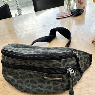 Bauchtasche dakine