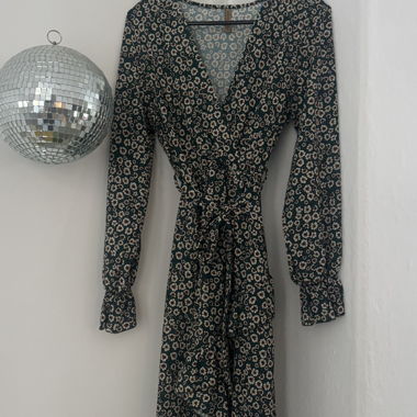 Vestito a maniche lunghe