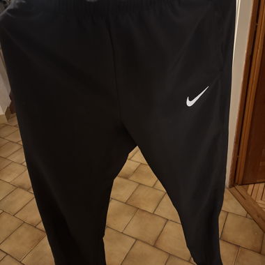 Black Nike running shorts
