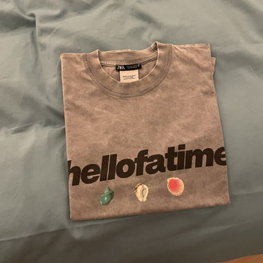 T-shirt Zara gris shell