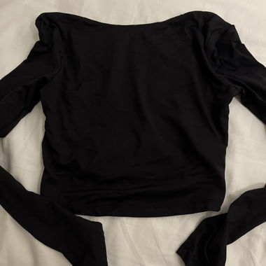 black backless long sleeve