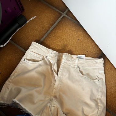 beige jeans shorts