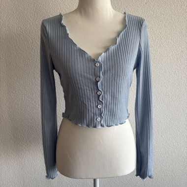 Top a maniche lunghe in maglia a coste azzurro chiaro