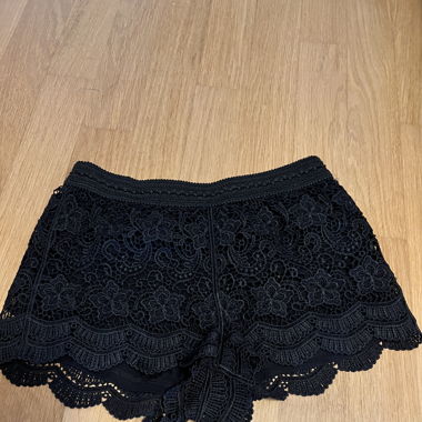 Shorts Hotpants noirs avec broderie