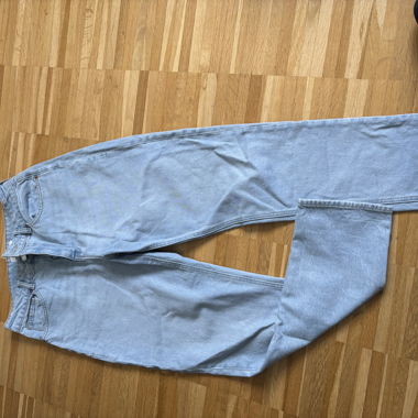 H&M Lightwash Jeans
