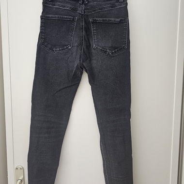 Jean skinny gris-noir