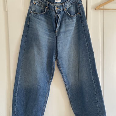 Zara Wide-Leg Jeans