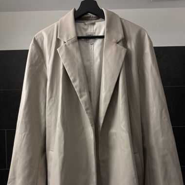 Beige fake leather blazer