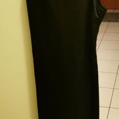 Vestito lungo nero con spalline sottili