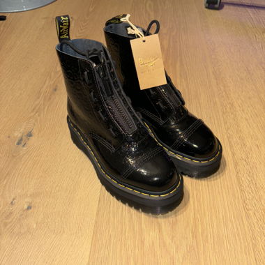 Dr. Martins Grösse 38