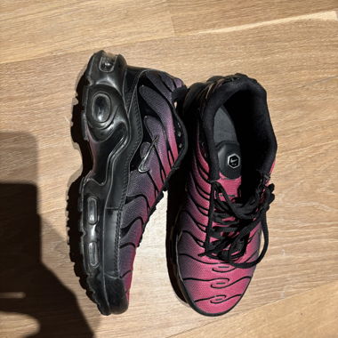 Nike Tn Air Max Turnschuhe pink/schwarz
