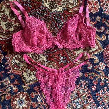 BH and slip set in bright pink