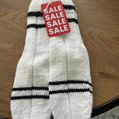 Stricksocken weiss-schwarz Handgemacht