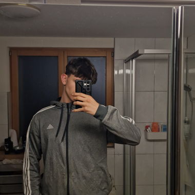 Giacca con cappuccio Adidas grigia