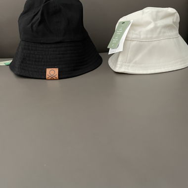 Cappelli bucket Benetton