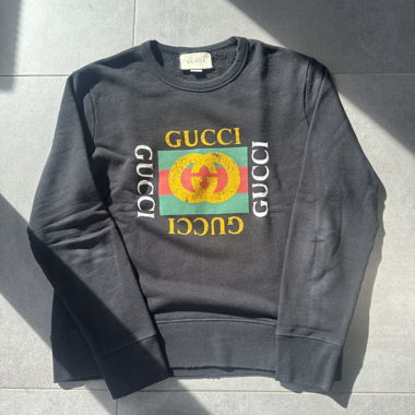 Sweatshirt Gucci noir logo coloré