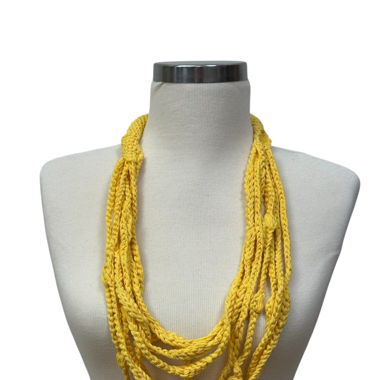 Collier en coton crocheté à la main jaune