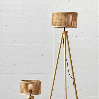 Set aus Stehlampe und Tischlampe im selben Stil