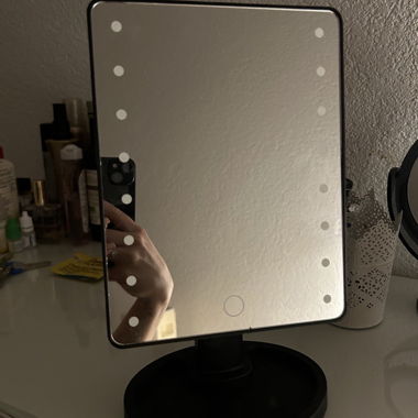 Spiegel mit Licht