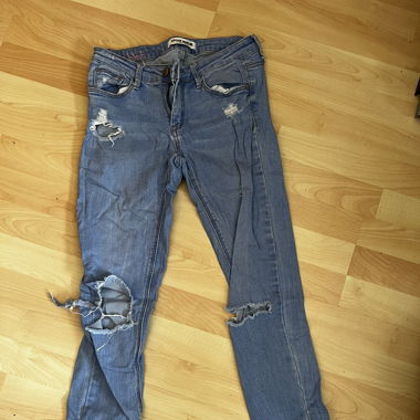 Ripped jeans