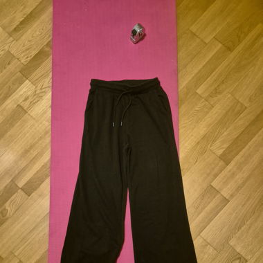 Pantaloni della tuta neri a palazzo, terranova