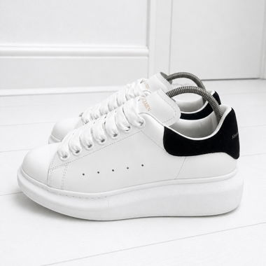 Alexander Mcqueen