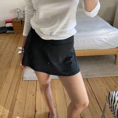 black tennis with side pocket