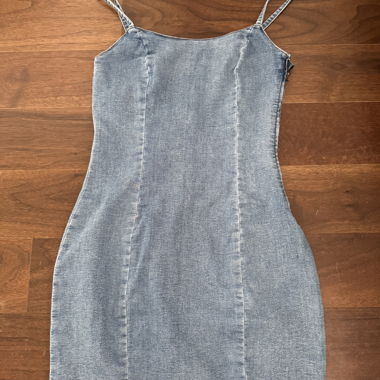 Enges Jeanskleid