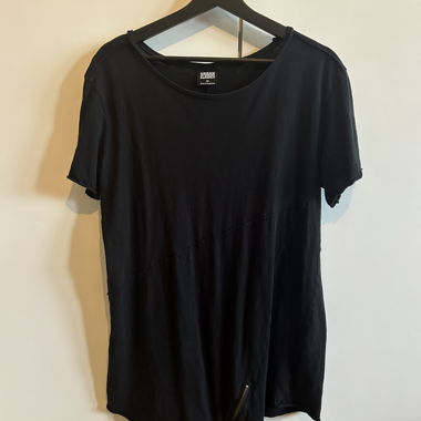 Longshirt Black with Zipper