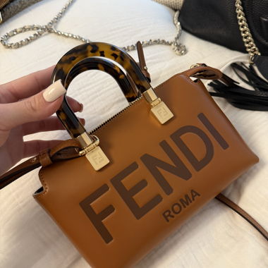 Mini borsa Fendi nuova, colore cammello