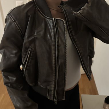giacca in pelle Zara virale