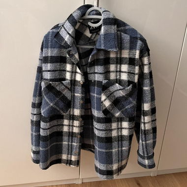 Zara Jacke