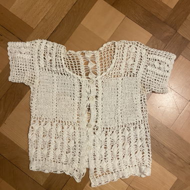 gehäkelte Bluse