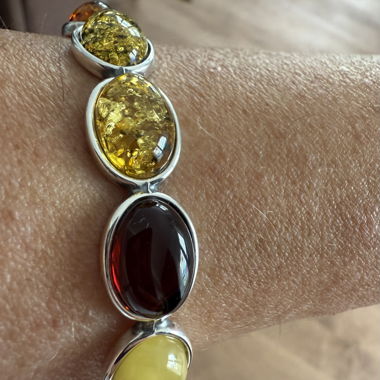 Traumhaftes Armband: Silber mit Bernsteinen