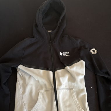Zipped Comme des Loups Hoodie