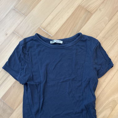 Blaues Crop Top